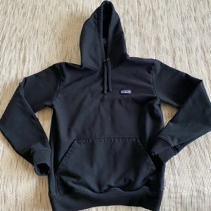 Patagonia Women’s Small P6 Hoodie great condition